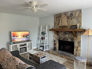 Smart TV, fireplace, DVD player, printers