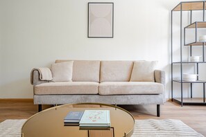 Télévision, chaîne hi-fi