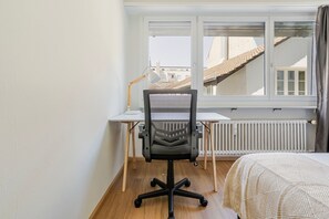 Bügeleisen/Bügelbrett, WLAN, Bettwäsche