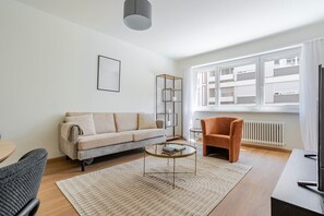 Télévision, chaîne hi-fi