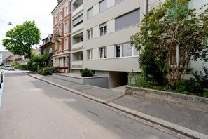 Exterior - Blueground | Basel-Iselin, balcony, nr Kunstmuseum (Basel)
