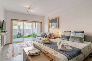 1 habitación, tabla de planchar con plancha, wifi gratis y ropa de cama 