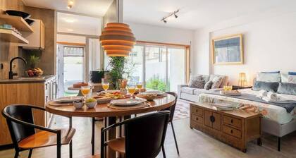 HostWise â Modern Flat w/ Terrace | Near the Beach