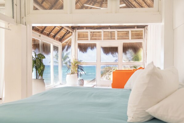 10 bedrooms, WiFi, bed sheets