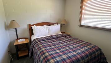 Classic Double Room, 1 Double Bed | Laptop workspace, free WiFi, bed sheets