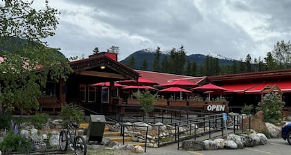 Saddle Mountain Lodge