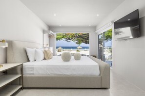 11 bedrooms, iron/ironing board, WiFi, bed sheets