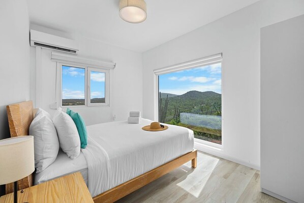 5 bedrooms, iron/ironing board, WiFi, wheelchair access