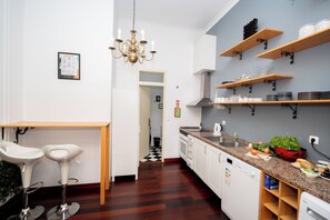 Apartment, 3 Bedrooms, City View | Interior