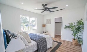 Iron/ironing board, WiFi, bed sheets
