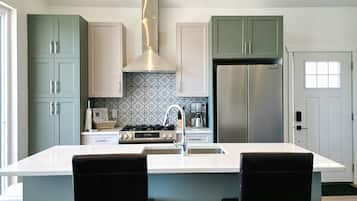 MikrovÄgsugn, ugn, spishÀll och diskmaskin