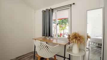 Luxury House, 2 Bedrooms, Beach View | Desk, laptop workspace, free WiFi, bed sheets