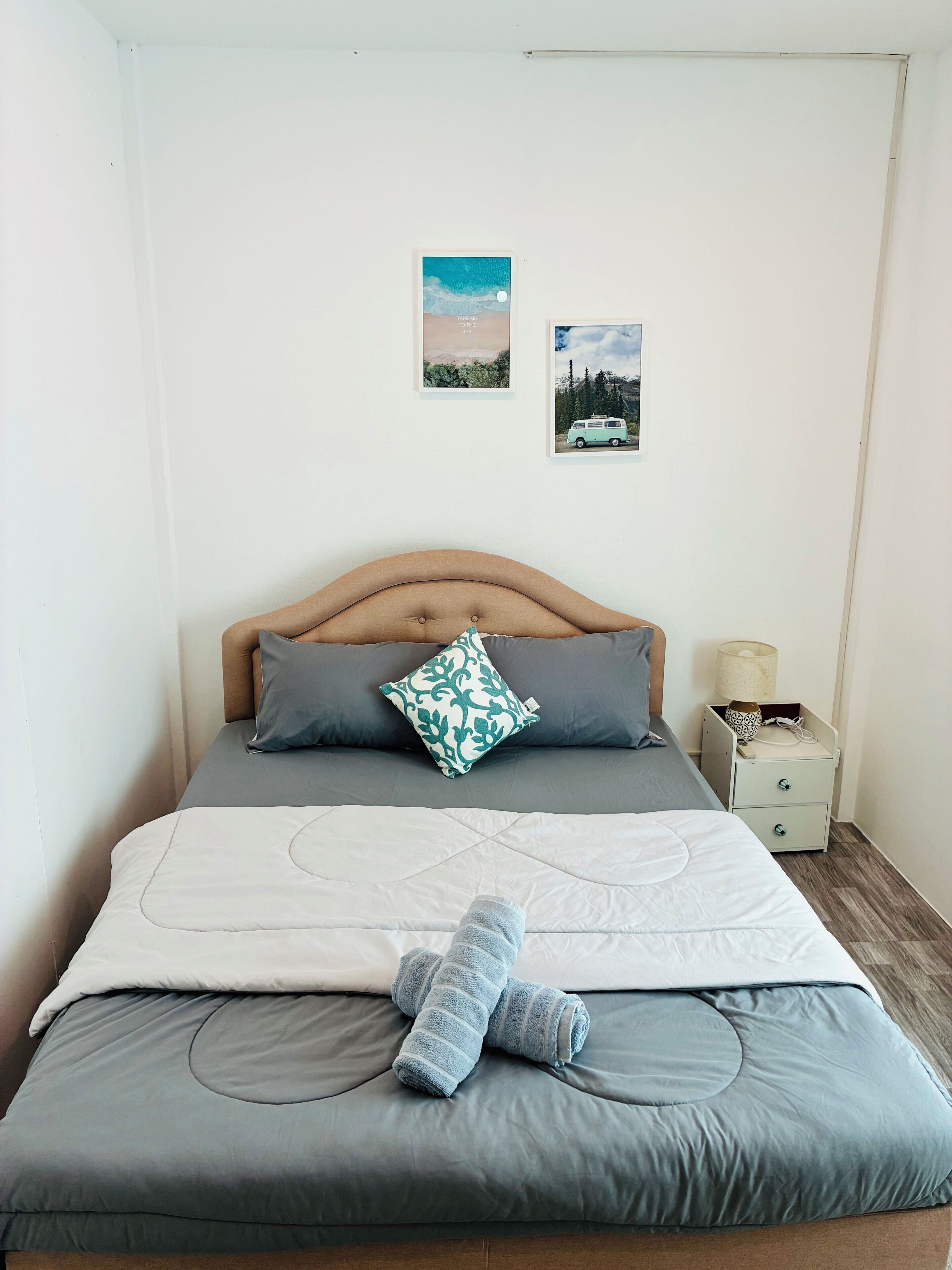 Luxury House, 2 Bedrooms, Beach View | Desk, laptop workspace, free WiFi, bed sheets