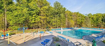 Big Bass Lake Getaway – 3BR/3BA Private Home with Deck & Fire Pit