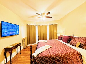 3 bedrooms, iron/ironing board, travel crib, internet