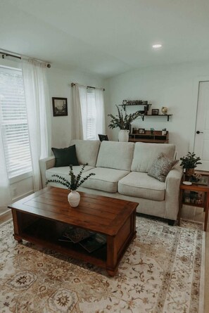 Unclassified image, 4 of 18, button - Cozy Downtown Loft - 1BR (Rochester)