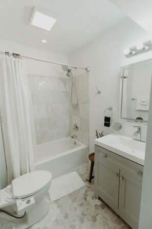 Hair dryer, towels