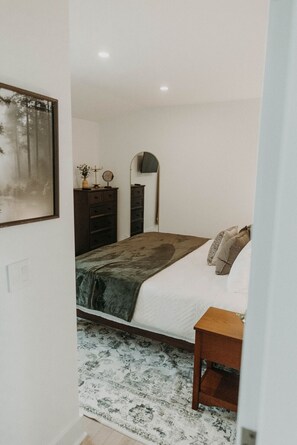 1 bedroom, desk, iron/ironing board, free WiFi