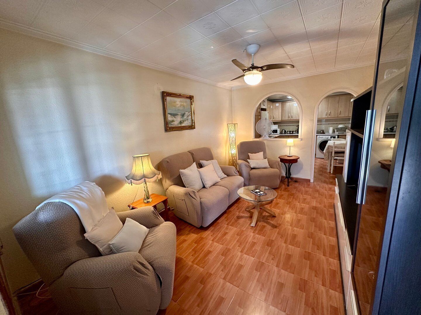 2 bedrooms, desk, iron/ironing board, internet