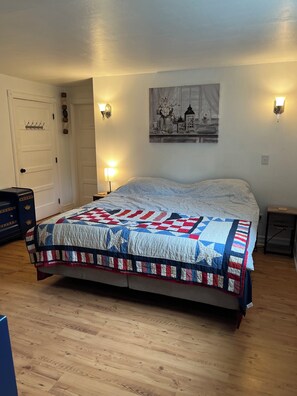 3 عدّة غرف نوم وواي فاي وملاءات أسرّة