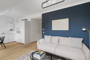 Fernseher, Stereoanlage