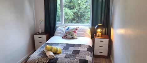 2 bedrooms, WiFi, bed sheets