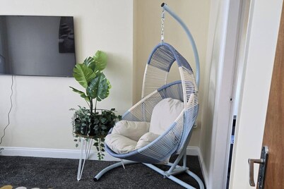 2 Bed - Sleeps 6 - Private Balcony - City Centre