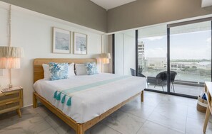 2 bedrooms, desk, travel crib, free WiFi