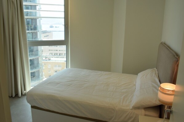 3 Schlafzimmer, Schreibtisch, Bügeleisen/Bügelbrett, kostenloses WLAN