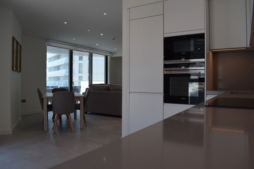 Large 3 BED with a pool