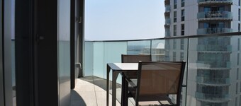 Large 3 BED with a pool