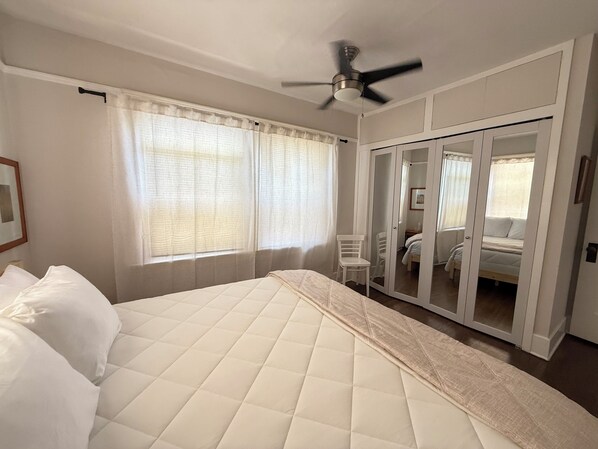 3 chambres, bureau, Wi-Fi gratuit, draps fournis