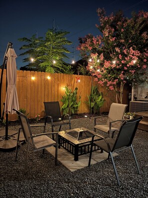 Property grounds - Urban Retreat Home & Great Patio in a Prime Location (Houston)