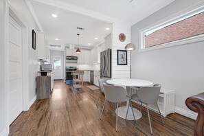 Dining - Urban Retreat Home & Great Patio in a Prime Location (Houston)