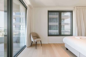 WiFi, bed sheets