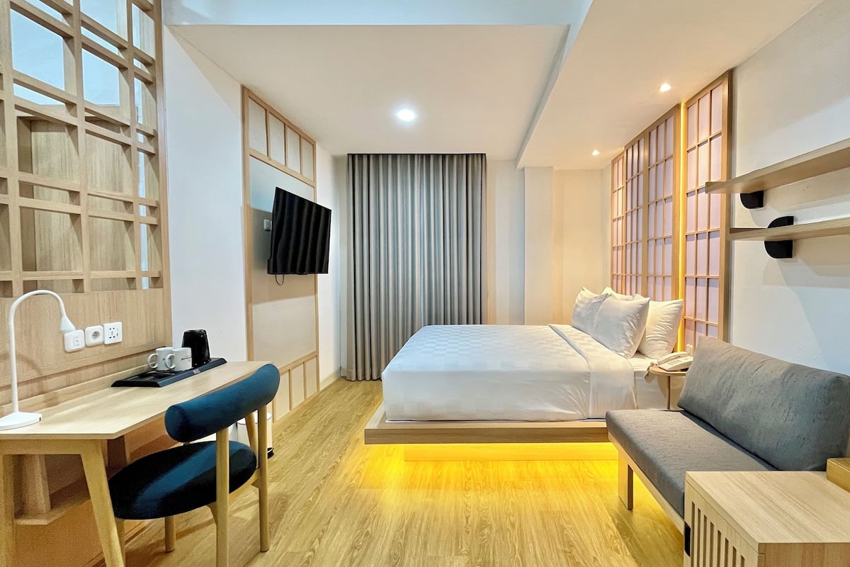 ห้องดีลักซ์ | ตู้นิรภัยในห้องพัก, ผ้าม่านกันแสง, ห้องเก็บเสียง, เตารีด/โต๊ะรีดผ้า