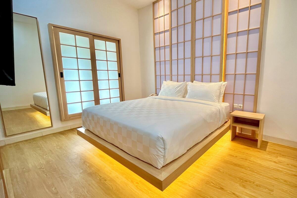 ห้องจูเนียร์สวีท | ตู้นิรภัยในห้องพัก, ผ้าม่านกันแสง, ห้องเก็บเสียง, เตารีด/โต๊ะรีดผ้า