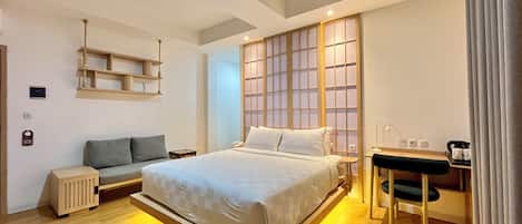 Premier Double Room | Peti besi dalam bilik, langsir/tirai gelap terus, kalis bunyi