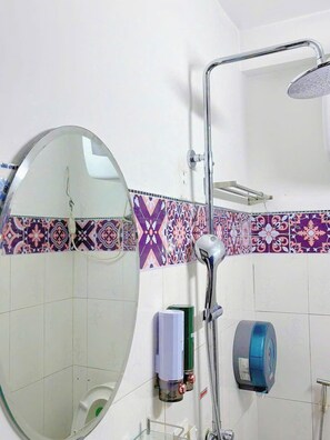 Superior Quadruple Room | Bathroom | Shower, slippers, towels, soap