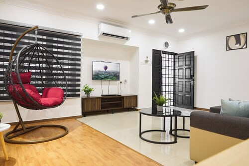 IpohComfortHomestay, 4-10pax 10mins to attraction