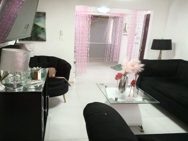 Appartement, 2 slaapkamers, roken | Woonkamer