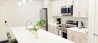 Modern 2BR Seton Retreat | Near Calgary Hospital | Close to Banff