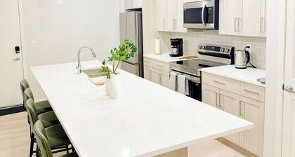 Modern 2BR Seton Retreat | Near Calgary Hospital | Close to Banff