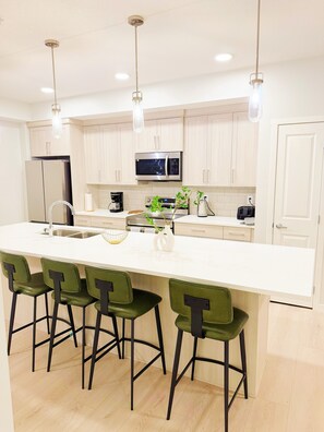Microwave, oven, stovetop, dishwasher