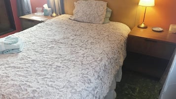 Room, 2 Bedrooms, Balcony, Garden View | 2 bedrooms
