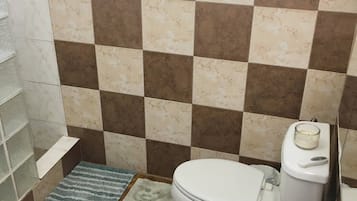 Room, 2 Bedrooms, Balcony, Garden View | Bathroom