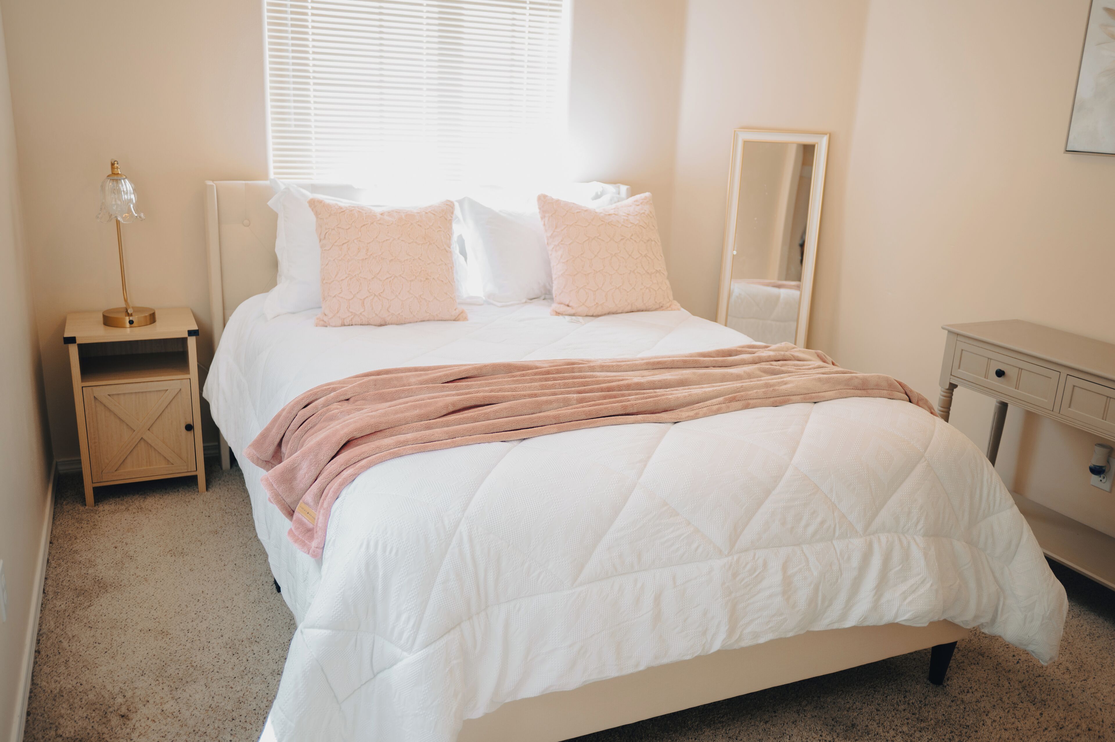 2 habitaciones, tabla de planchar con plancha y wifi gratis 