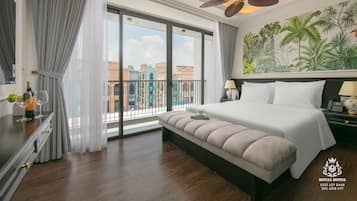 Deluxe Double Room, 1 King Bed, City View