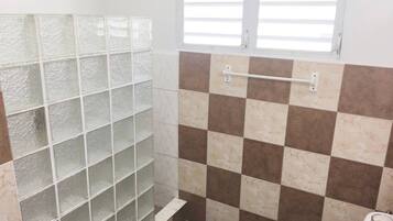 Room, 2 Bedrooms, Accessible, Balcony | Bathroom