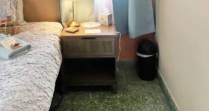 Room-1 Cozy Private Room in San Juan wit